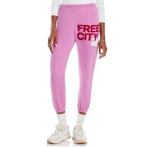 ♥️… FreeCity Pink Lips, Cherry Joggers